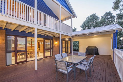 Ultramarine - Accommodation Cooktown 2