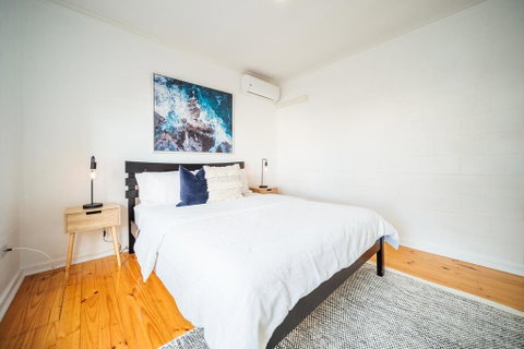 Urban Beach Shack-Metres From The Beach & Cafes - Accommodation Cooktown 1