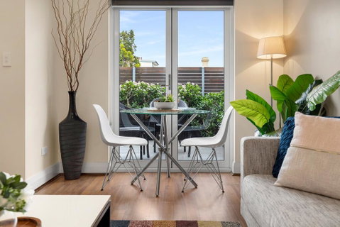 Urban Rest - Banq - Accommodation Cooktown 0
