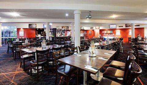 Vale Hotel - Accommodation Cooktown 2