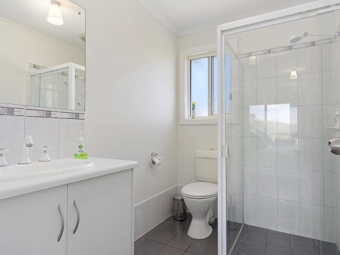 VALLEY VIEWS - 10 Valley Heights Drive - Accommodation Cooktown 0