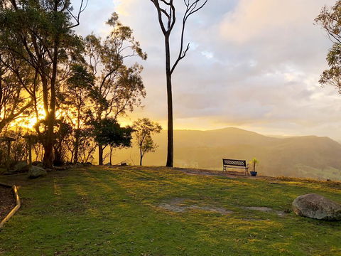 Valley View Luxury Retreat - Accommodation Cooktown 1