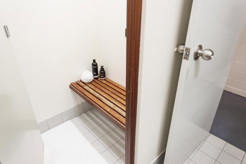 Vickery House 8 Bedroom Flat - Accommodation Cooktown 3
