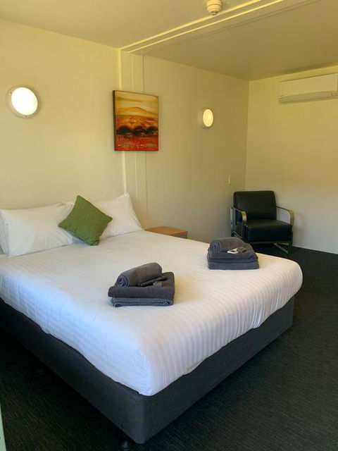 Victoria Village - Accommodation Cooktown 3