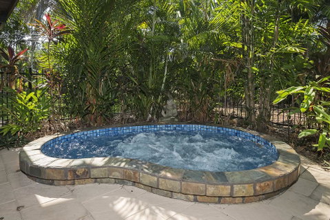 Villa Frangipani - Accommodation Cooktown 1
