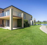 Villa On The Green