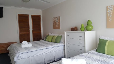 Villa Riviera On River Front - Accommodation Cooktown 3