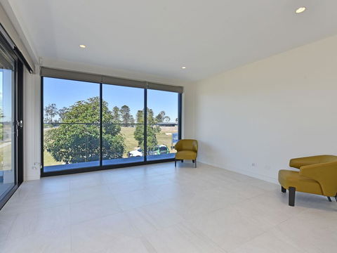Villa Sorrento Waterside At Trinity Point - Accommodation Cooktown 3