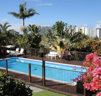 Villa with Views  Pool - Accommodation Cooktown