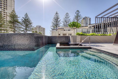 Vue Broadbeach - Accommodation Cooktown 2