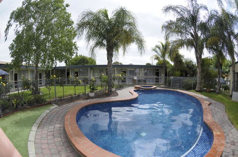 Warrina Motor Inn - Accommodation Cooktown 0