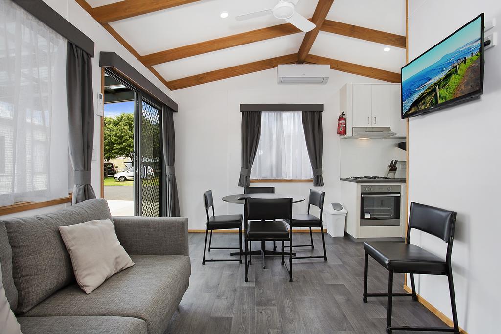 Warrnambool VIC Accommodation Cooktown