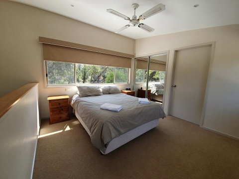 Waterfront Retreat At Wattle Point - Accommodation Cooktown 3