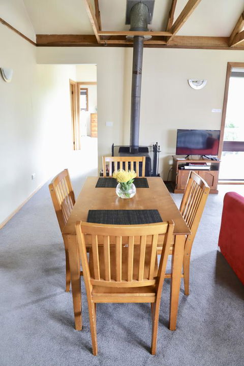 Red Ceder Cottage - Great Ocean Road - Port Campbell - Accommodation Cooktown 15