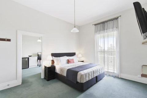 The Riversleigh - Accommodation Cooktown 24