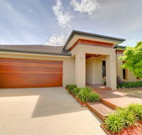 Newington Lakehouse - Accommodation Cooktown