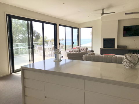 Lorne Sea View Terrace House - Accommodation Cooktown 25