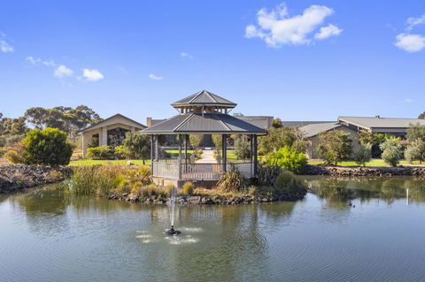 Quality Hotel Point Cook - Accommodation Cooktown 42