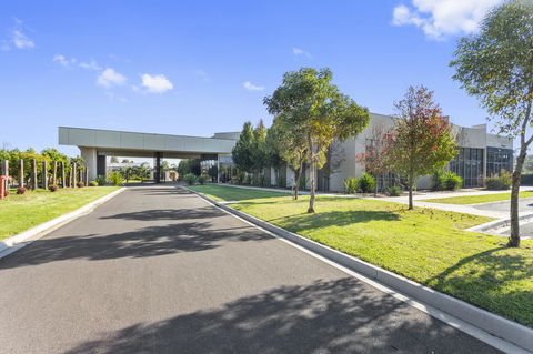 Quality Hotel Point Cook - Accommodation Cooktown 7