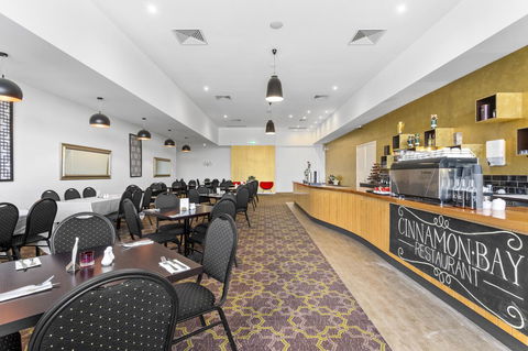 Quality Hotel Point Cook - Accommodation Cooktown 17