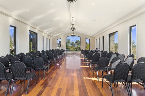 Quality Hotel Point Cook - Accommodation Cooktown 3