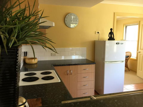 At The Beach Apartments - Accommodation Cooktown 7