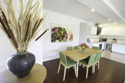 Phillip Island Towers - Accommodation Cooktown 30