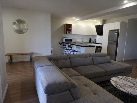 Phillip Island Towers - Accommodation Cooktown 21