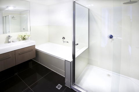 Phillip Island Towers - Accommodation Cooktown 35