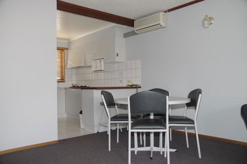 Blue Whale Motor Inn & Apartments - Accommodation Cooktown 28
