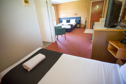 Blue Whale Motor Inn & Apartments - Accommodation Cooktown 12