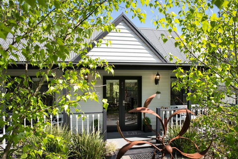 Cottage 4A - Accommodation Cooktown 1