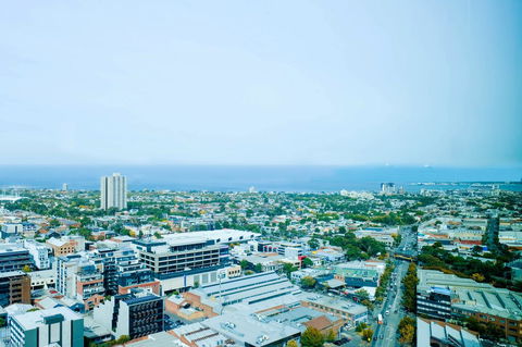 Deluxe Sea Views Apartment - Accommodation Cooktown 11