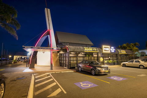 Nightcap At Kawana Waters Hotel - Accommodation Cooktown 4