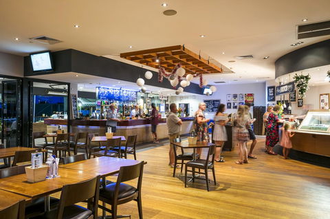 Nightcap At Kawana Waters Hotel - Accommodation Cooktown 16