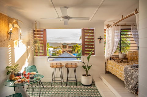 NOMAD - Luxe Apartment - Accommodation Cooktown 1