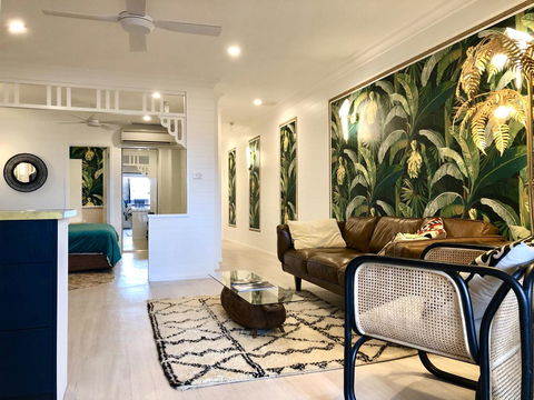 NOMAD - Luxe Apartment - Accommodation Cooktown 24