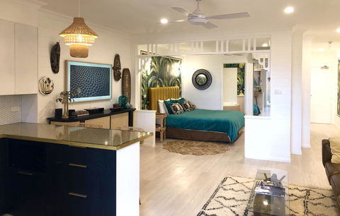 NOMAD - Luxe Apartment - Accommodation Cooktown 22