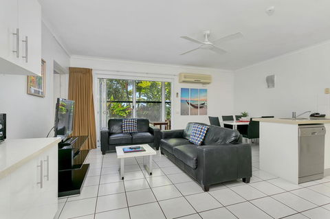 Agincourt Beachfront Apartments - Accommodation Cooktown 15