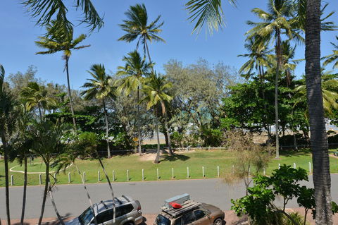 Seascape Holidays At Beachfront Terraces - Accommodation Cooktown 27