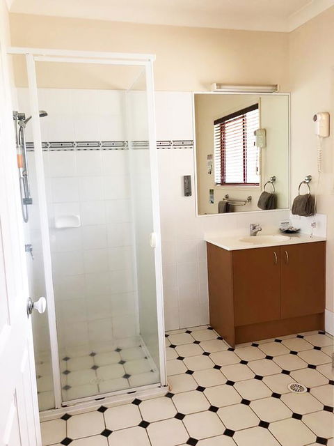 The Bearded Dragon Boutique Hotel - Accommodation Cooktown 12