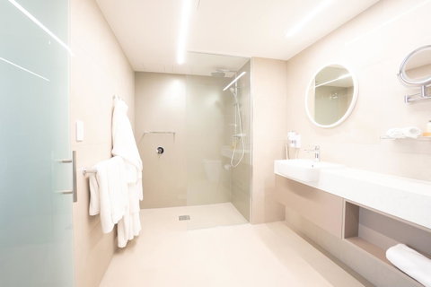 Pacific Hotel Cairns - Accommodation Cooktown 5