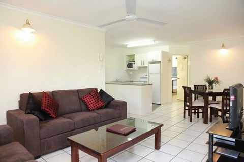 The Port Douglas Queenslander - Accommodation Cooktown 32