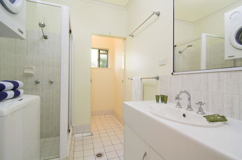 The Port Douglas Queenslander - Accommodation Cooktown 12