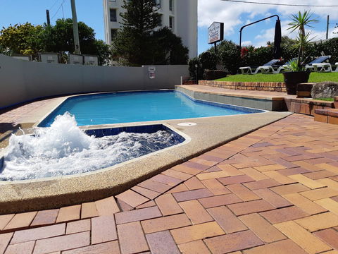 Surfers Chalet - Accommodation Cooktown 3