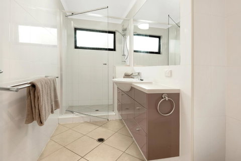 Shorelines - Accommodation Cooktown 6