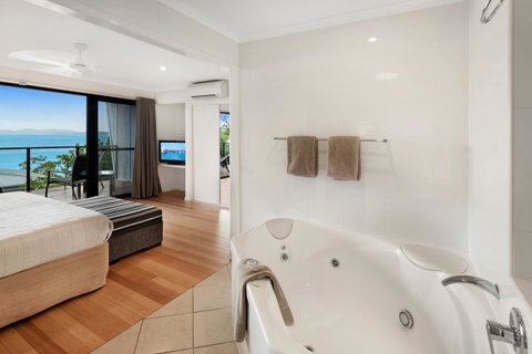 Shorelines - Accommodation Cooktown 2