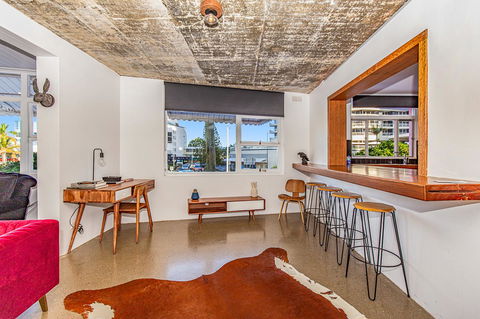 The Pink Hotel Coolangatta - Accommodation Cooktown 5