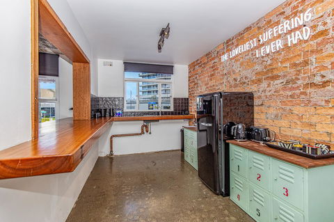 The Pink Hotel Coolangatta - Accommodation Cooktown 4
