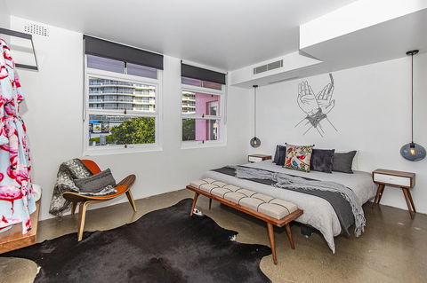 The Pink Hotel Coolangatta - Accommodation Cooktown 11